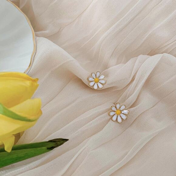 Sterling Silver Daisy Floral Earrings Studs - Picture 2 of 2